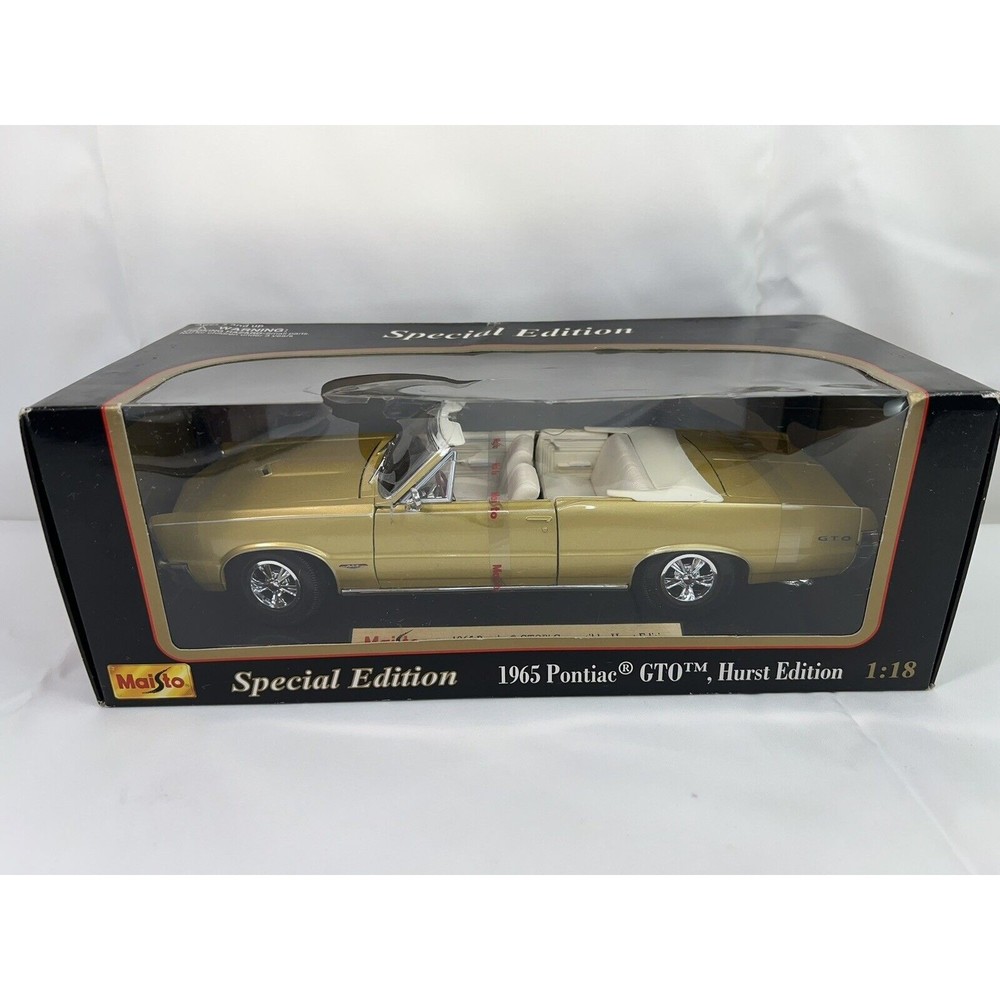 Maisto 1965‎ Pontiac GTO Convertible Hurst Edition 1:18  Special Edition Car